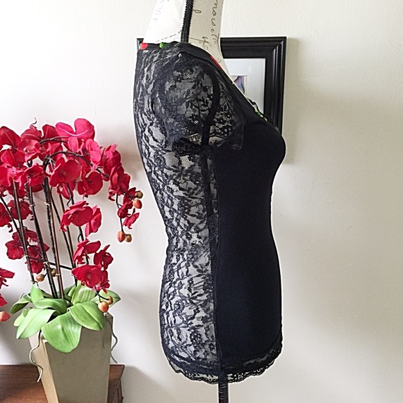 TRR: 11.9.19 Lace Dolce & Gabbana Top Small - Picture 2 of 7